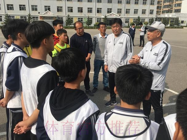 中国足协名宿辅导团赴山西繁峙、代县开展青少年足球辅导活动